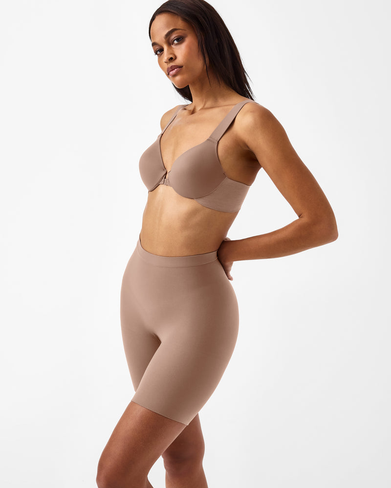 Mid-Thigh Short