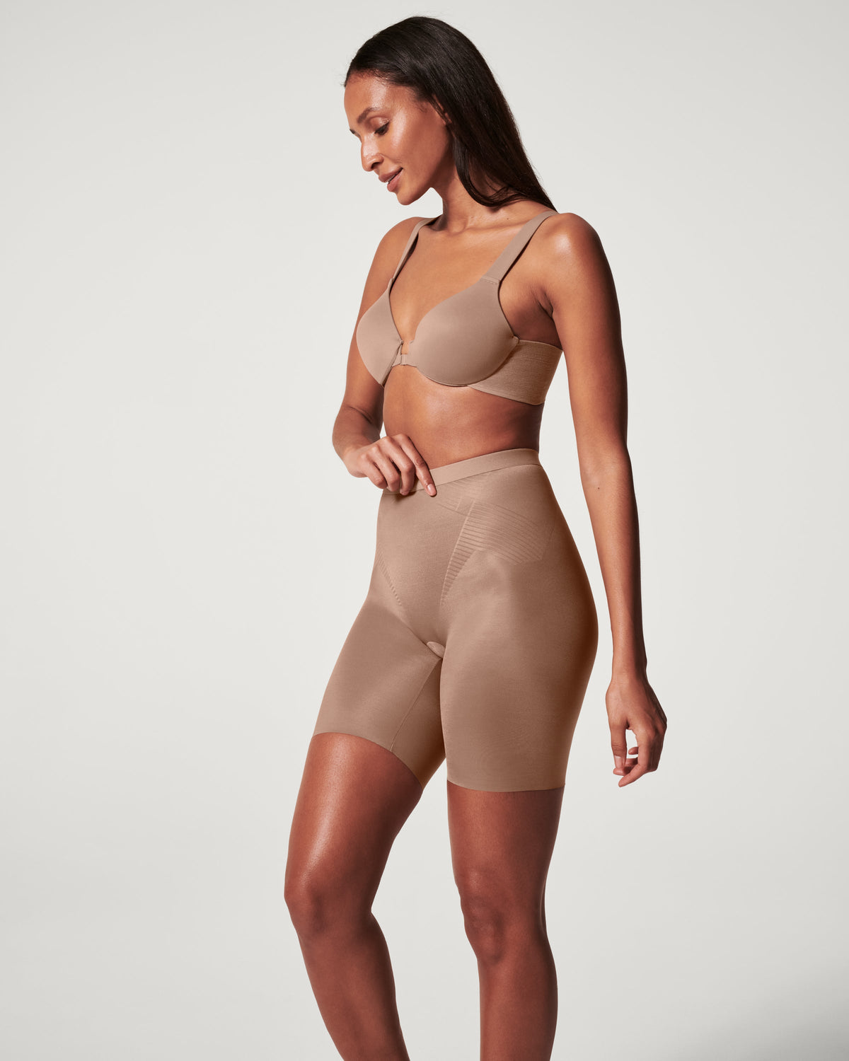 Mid-Thigh Short